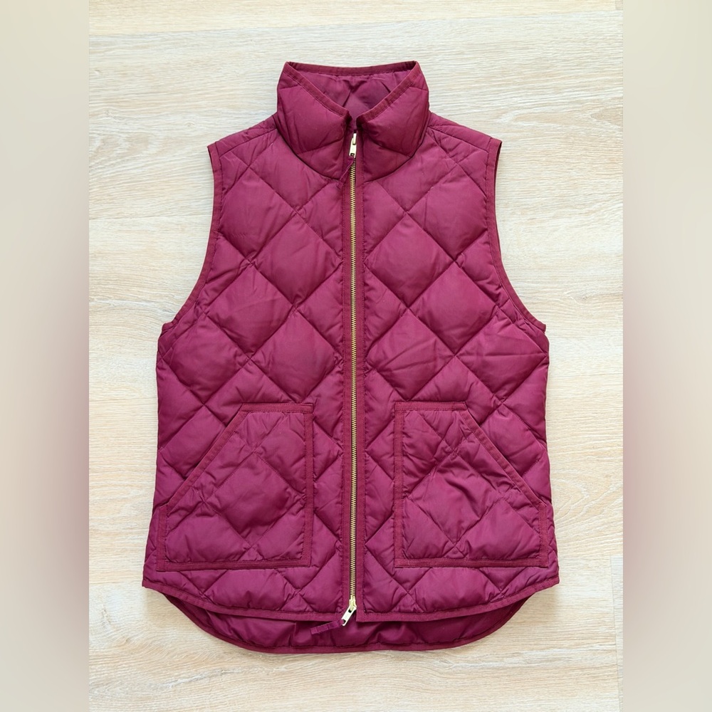 J.Crew Lightweight Quilted Down Excursion Vest Burgundy Maroon Size S
